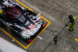 Peugeot 9X8 del Team Peugeot TotalEnergies nel weekend della 6 Ore di Fuji