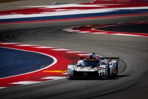 Peugeot 9X8 del Team Peugeot TotalEnergies nel weekend FIA WEC al Fuji