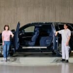 Genesis GV90 Cinematic Display con schermo OLED centrale per infotainment e intrattenimento a bordo