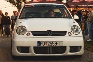 Vetture sportive tedesche e giapponesi al raduno German VS JDM di Villesse