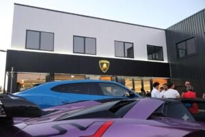 Gamma Lamborghini ibrida protagonista dell’apertura dello showroom Lamborghini Nantes