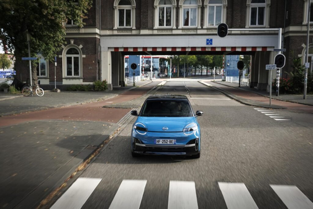 Nissan Micra elettrica, compatta a batteria premiata con cinque stelle Green NCAP
