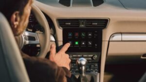 Sistema Porsche PCCM Plus per aggiornare l’infotainment di 911, Boxster e Cayman classiche