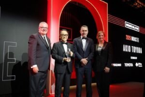 Akio Toyoda, presidente del consiglio Toyota premiato dall’Automotive Hall of Fame