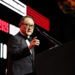 Akio Toyoda premiato dall’Automotive Hall of Fame per il contributo alla storia di Toyota