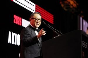 Akio Toyoda premiato dall’Automotive Hall of Fame per il contributo alla storia di Toyota