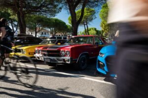 US Car on the Beach con auto americane storiche, muscle car, pick-up e modelli custom