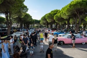 Auto americane protagoniste della US Car on the Beach a Lignano Sabbiadoro
