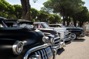 Auto americane protagoniste della manifestazione US Car on the Beach a Lignano Sabbiadoro