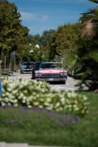 Auto americane protagoniste della US Car on the Beach a Lignano Sabbiadoro