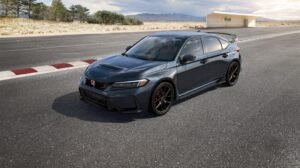 Honda Civic Type R 2027, hot hatch da 315 CV aggiornata per prestazioni e utilizzo quotidiano