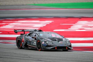 Francesco Turzo in azione per DL Racing nel Lamborghini Super Trofeo a Barcellona