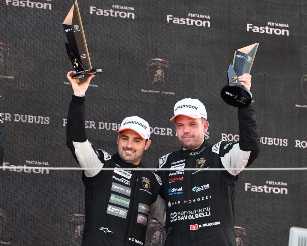 Simone Iaquinta e Kevin Gilardoni sul podio del Lamborghini Super Trofeo Europa a Barcellona
