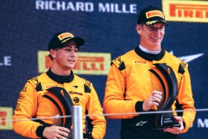 McLaren Artura Trophy Evo di Raptor Engineering con Olivieri e Lambrughi, vincitori a Barcellona