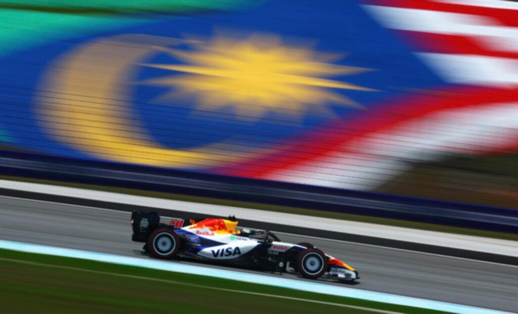 Liam Lawson e Arvid Lindblad al Bahrain GP in Malesia durante le prove libere