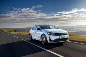 Vauxhall Corsa GSE, hot hatch elettrica ad alte prestazioni con telaio sportivo